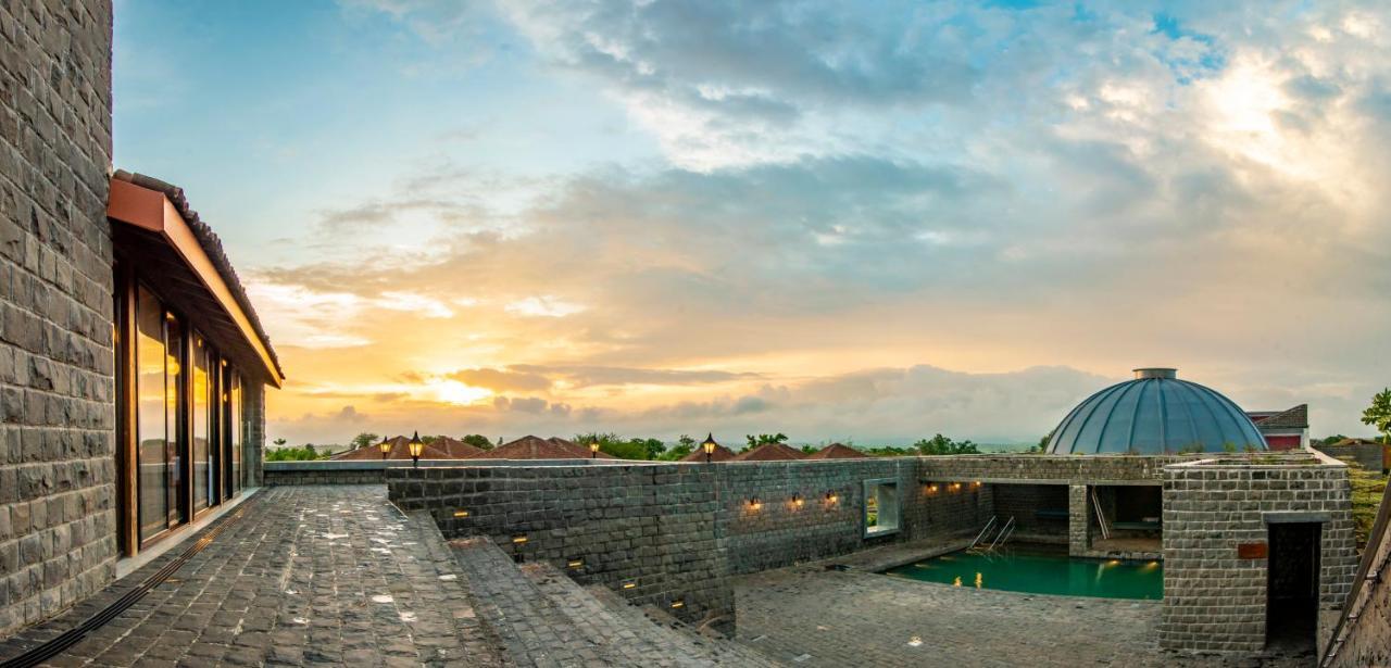 Viveda Wellness Resort Nashik Bagian luar foto