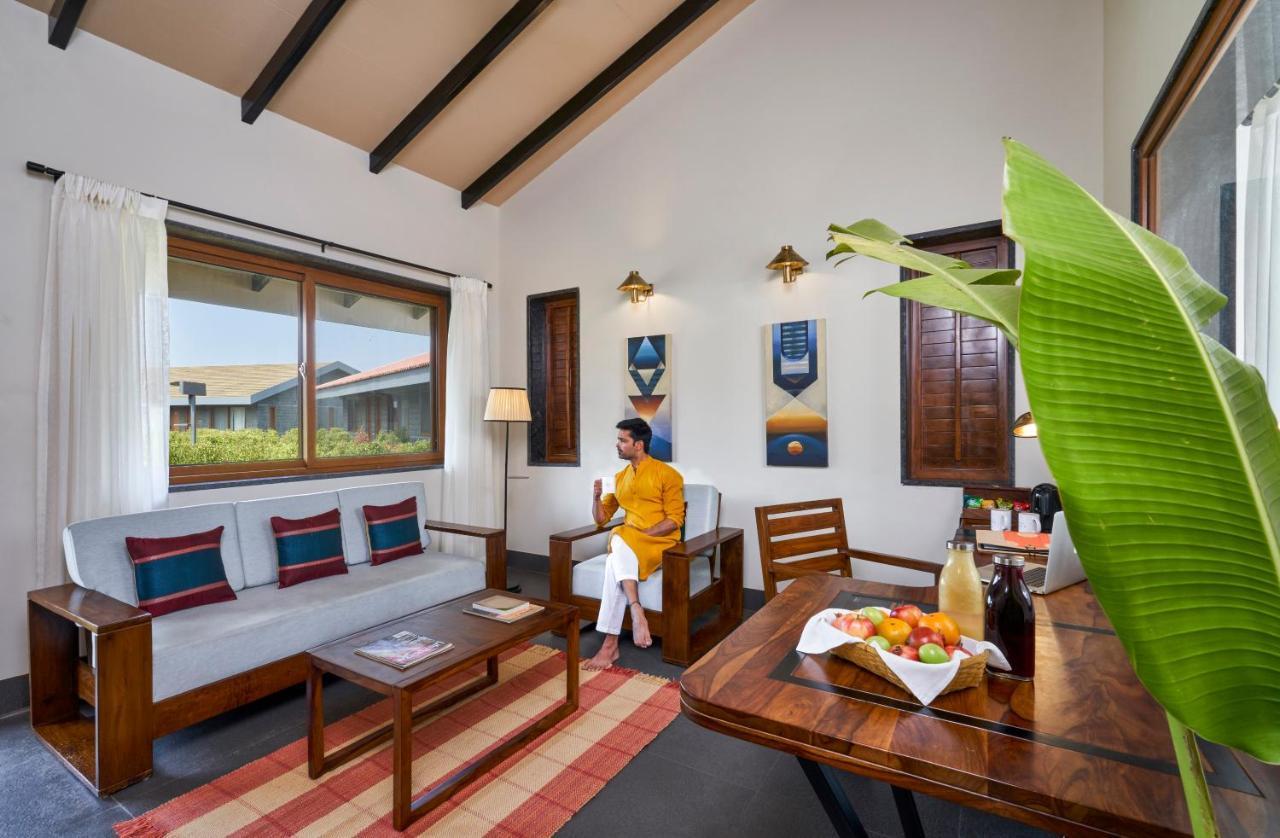 Viveda Wellness Resort Nashik Bagian luar foto