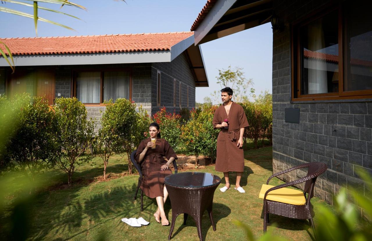 Viveda Wellness Resort Nashik Bagian luar foto